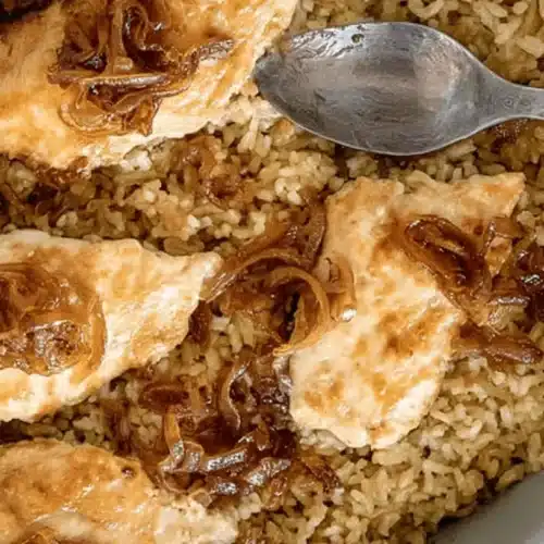 The Best Forgotten Chicken Recipe - 6 Easy Steps 2 Delicious forgotten chicken recipe with caramelized onions served in a baking dish.